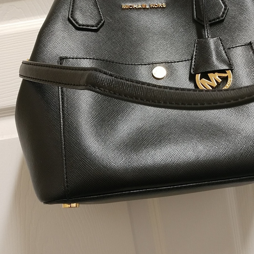 SOLD Michael Kors Greenwich bag - Picture 4 of 8